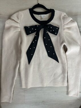 Cream Knit Sweater Top with Black Bow Accent Pearls